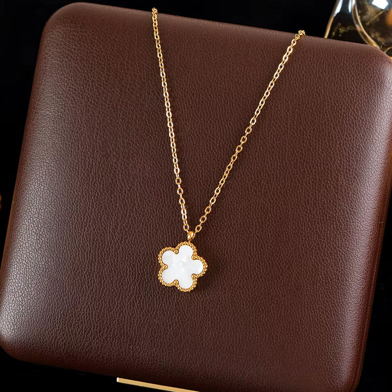 316L Stainless Steel Black Clover Plum Flower Pendant Necklace for Women Fashion Neck Chain Waterproof Jewelry Gift