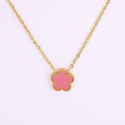 Trendy Flve Leaf Flower Gold Plated Pendant Necklace For Women Temperament Llght Luxury Jewelry Gifts For Friends Lover
