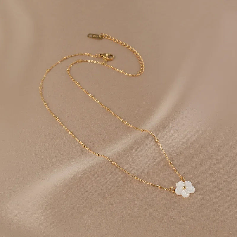 Stainless Steel White Shell Flower Pendant Necklace For Women Girls Gold Color Cute Clavicle Chain Jewelry Wedding Birthday Gift